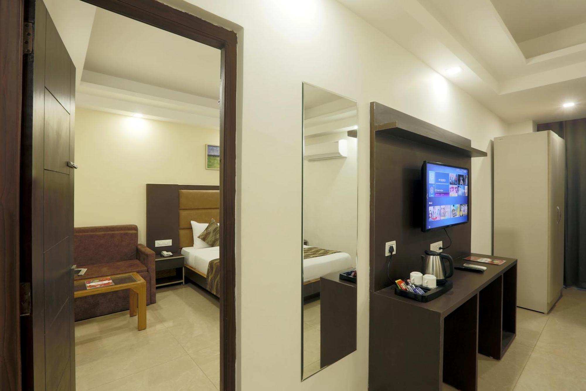 Hotel Deluxe Stay Inn - Near Delhi Airport New Delhi Eksteriør bilde