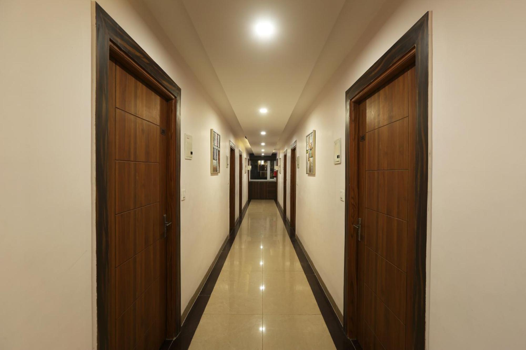 Hotel Deluxe Stay Inn - Near Delhi Airport New Delhi Eksteriør bilde